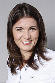 Aliz Tepfenhart, Beiratsvorsitzende von Cyberport