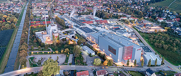 Koehler-Hauptsitz in Oberkirch bei Freiburg: der Hersteller informiert über die aktuelle Liefer- und Preissituation im Papiermarkt. (Bild: Koehler Group)