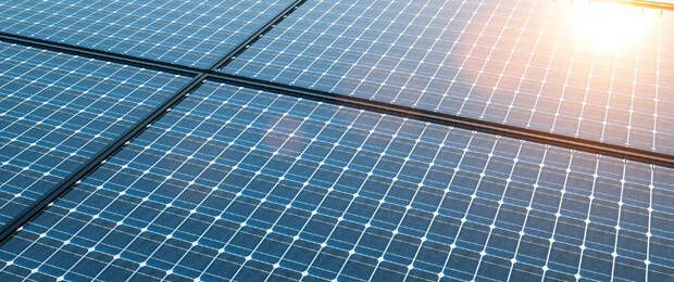 Kauf und/oder Finanzierung einer Photovoltaikanlage verursachen hohe Kosten: Mit dem so genannten „Sonnenscheinleasing“ bietet der Finanzierungsspezialist abcfinance daher ein spezielles Leasing-Konzept für Photovoltaikanlagen. (Bild: audioundwerbung / iS