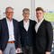 (v.l.) Andreas Boenke, geschäftsführender Gesellschafter von Rosenberger, gemeinsam mit den beiden von-Busch-Geschäftsführer Stefan und Victor von Busch. (Bild: von Busch)