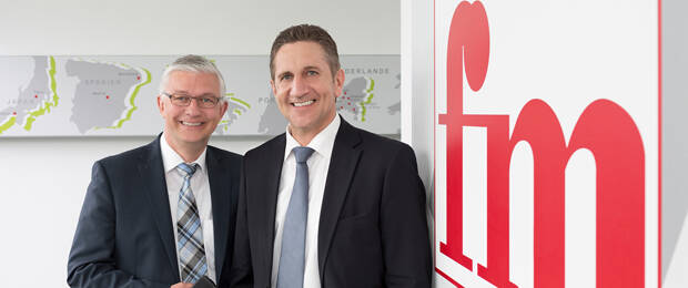 Die geschäftsführenden Gesellschafter von fm Büromöbel: Ulrich Meyer (links) und Theo Budde (Bild: fm Büromöbel)