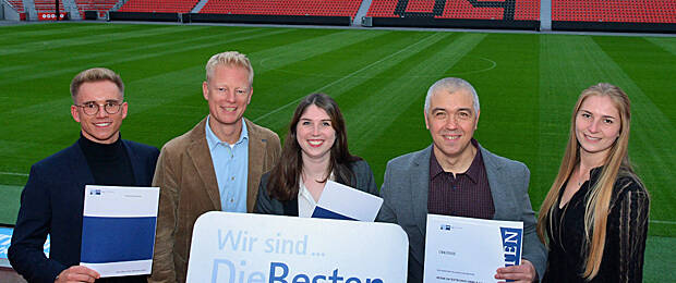 IHK-Bestenehrung 2018 in der Bay Arena: (v.l.) Tobias Neugebauer, Nösse-Geschäftsführer André Nösse, Hannah Kempe, Nösse-Ausbildungsleiter Michelangelo Bellissimo und Anja Gaisbauer