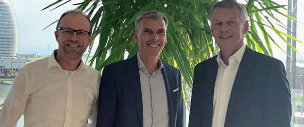 Neue Partnerschaft: (v.l.) Christoph Heggemann Account Manager Business Channel und Jörg Liebel, Verkaufsleiter Business Channel, beide Brother International gemeinsam mit Nordanex-Geschäftsführer Ralf Warmbold. (Bild: Soennecken)